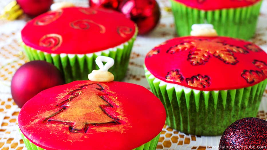 Christmas-Cupcake-Baubles-Ornaments.jpg