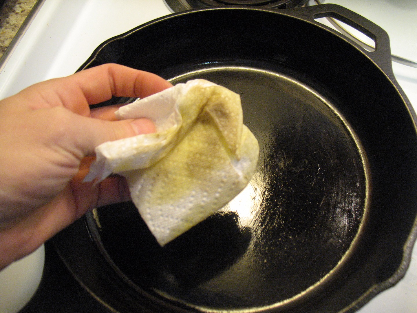 Cleaning a hot skillet 14.JPG