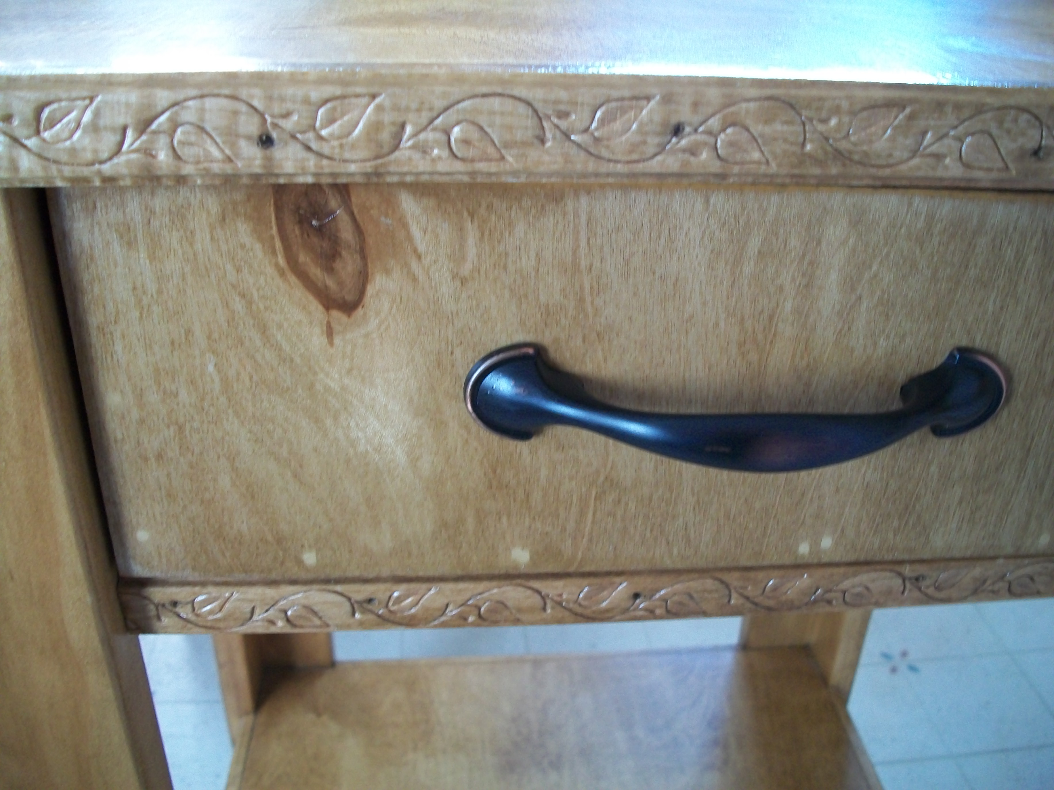 CloseUp_Front_Drawer.JPG