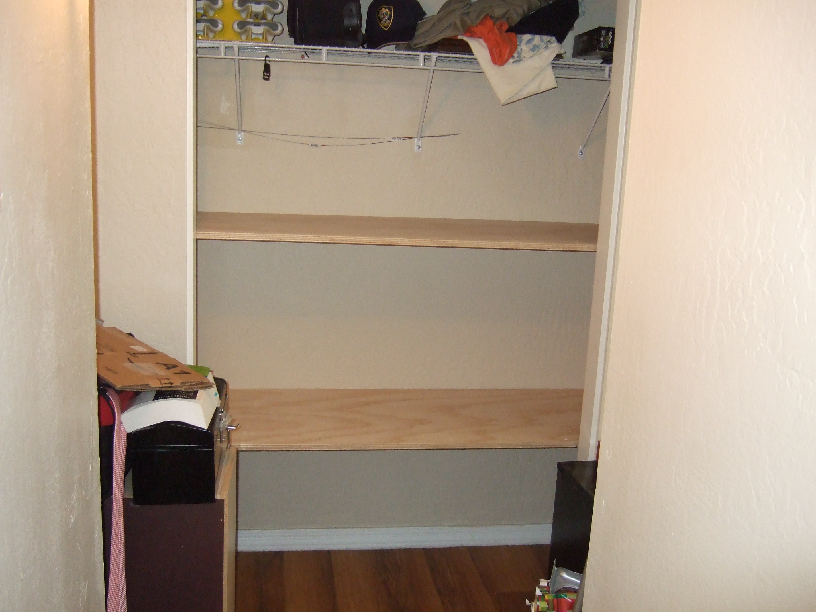 Closet shelves 016.jpg