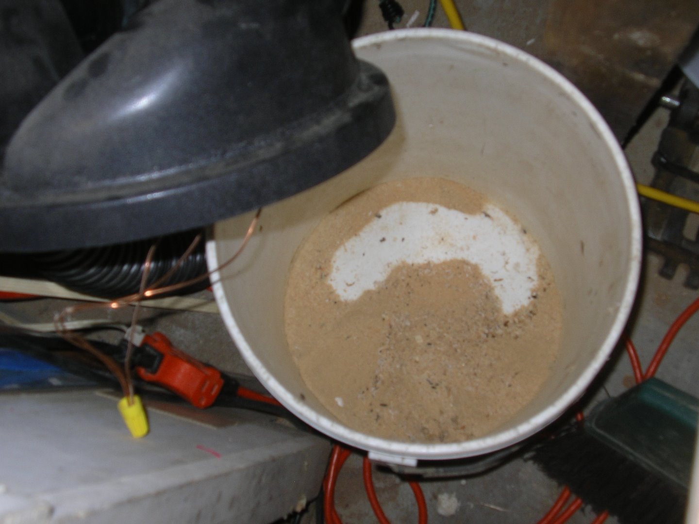 Collected dust in pre collector.JPG