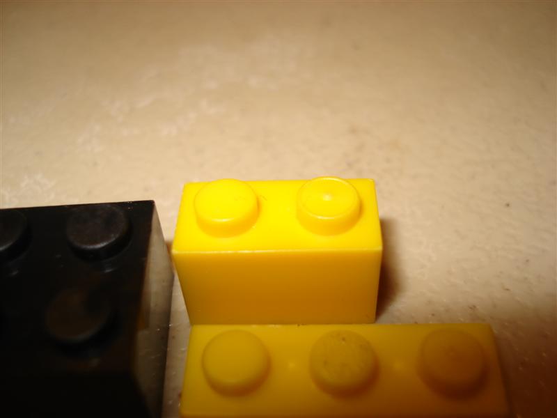 Comparing construction bricks - Kids Connection closeup.JPG