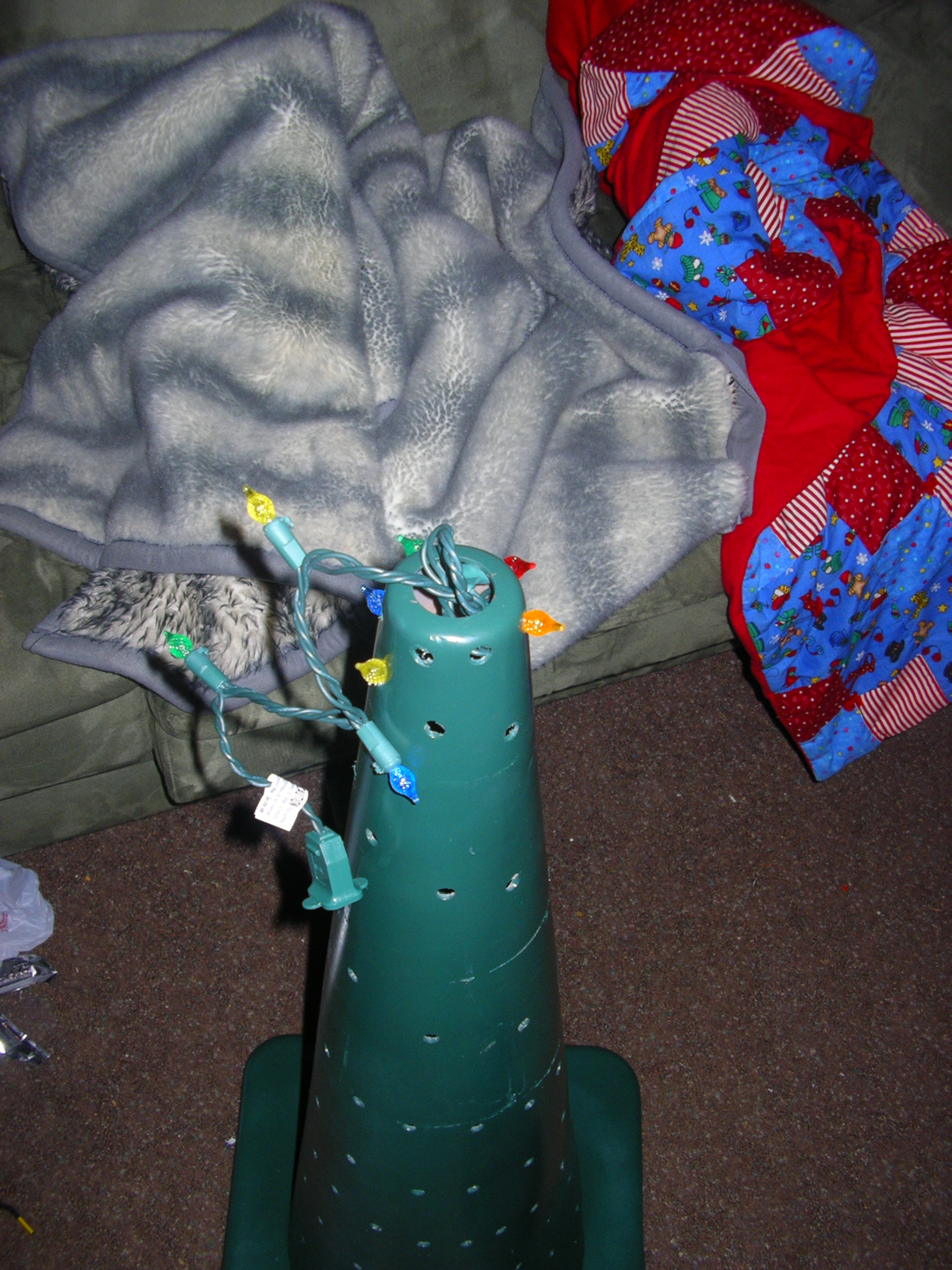 Cone Christmas Tree 020.JPG