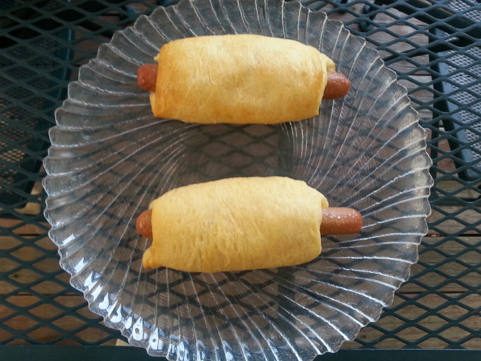 Crescent_Campfire_Cheese_Dogs_on_Plate.jpeg