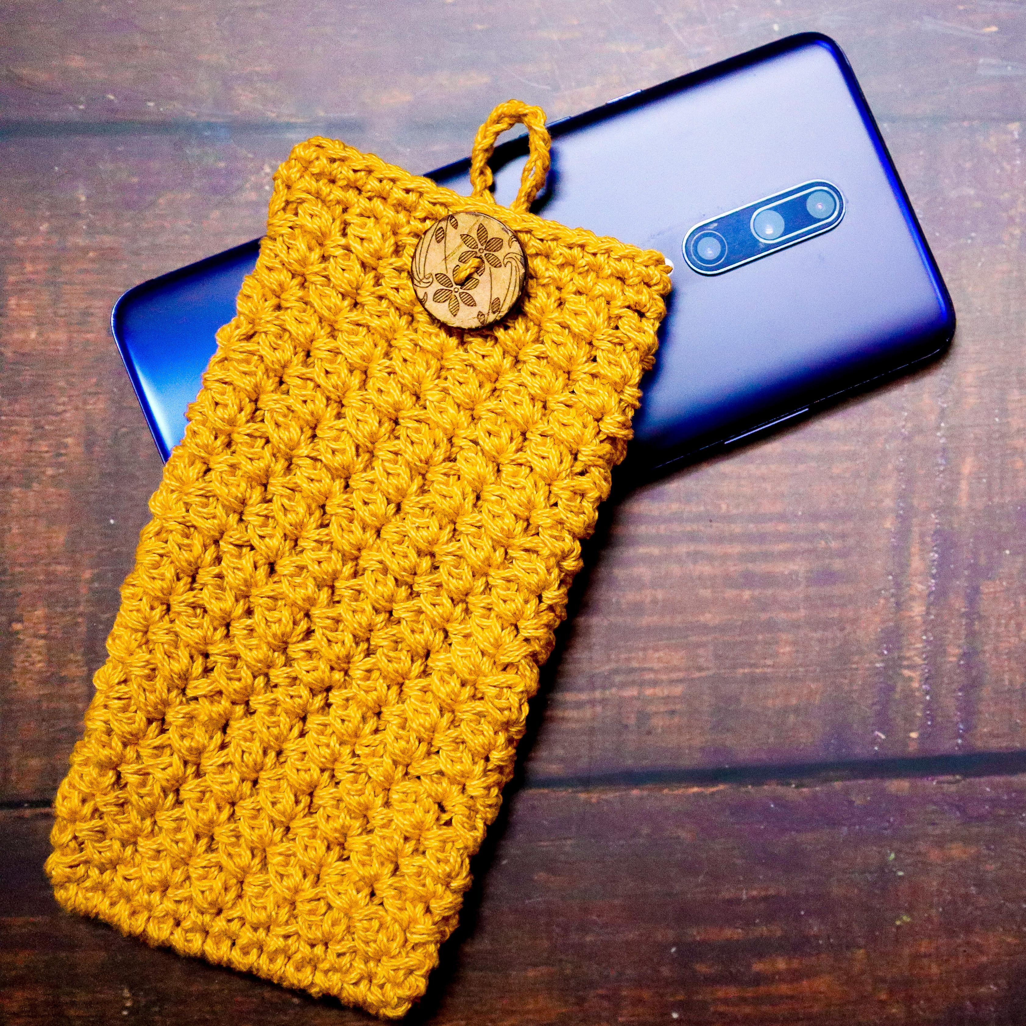 Crochet Mobile Pouch.jpg