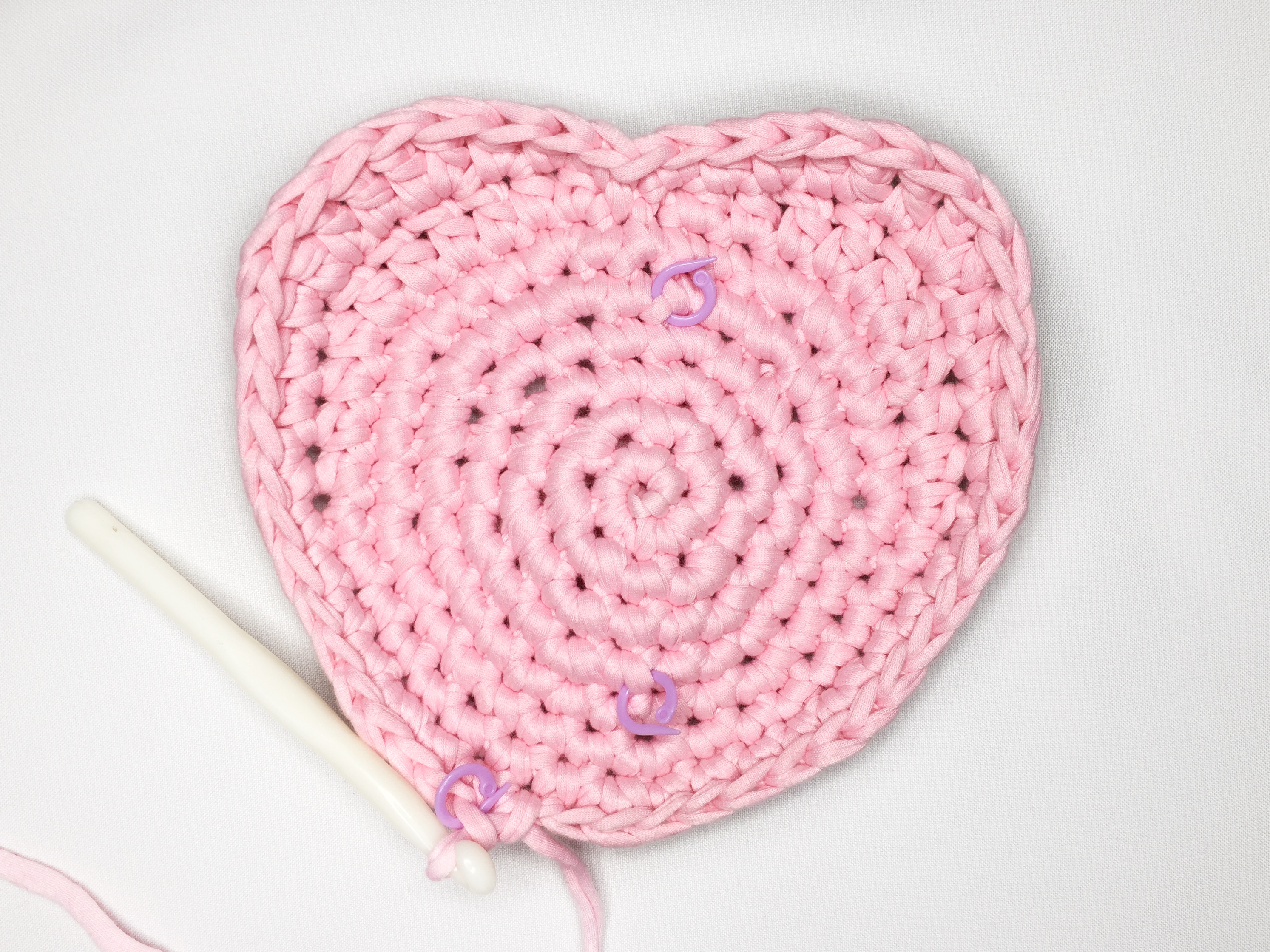 CrochetValentinesBag-step7.jpg