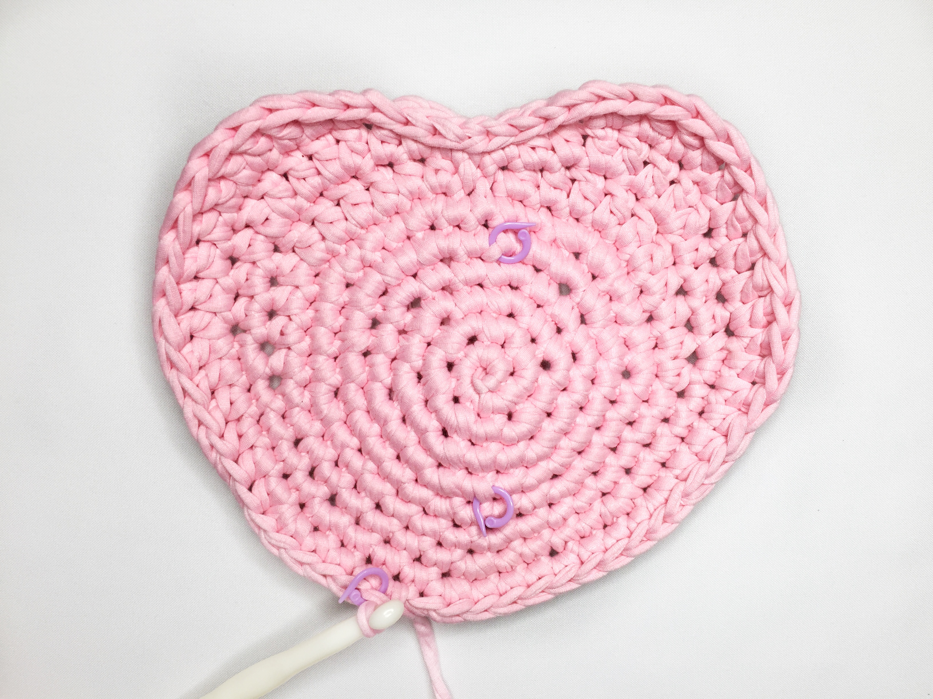 CrochetValentinesBag-step8.jpg