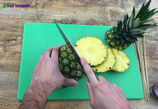 CutPineappleDIY.jpg