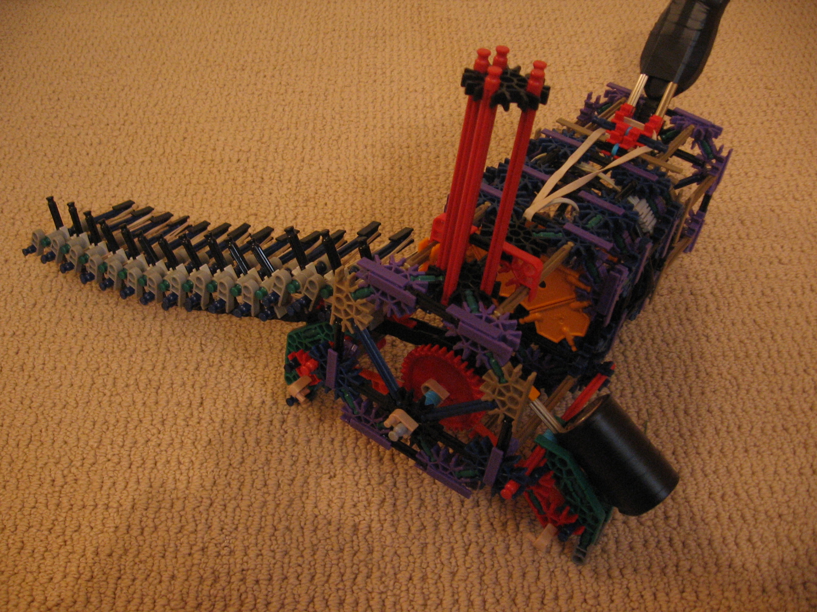 D:\Mika&euml;l\Photo, Image\Instrutable\Instrutables K'nex machine gun 035.jpg