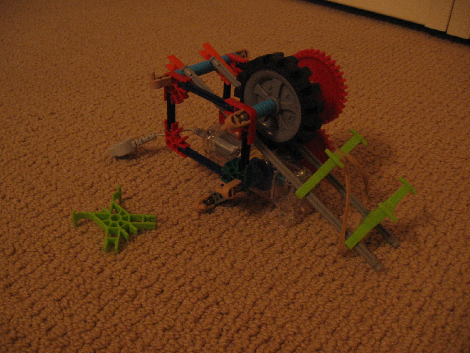 D:\Mika&euml;l\Photo, Image\Instructable #2\knex 013.jpg