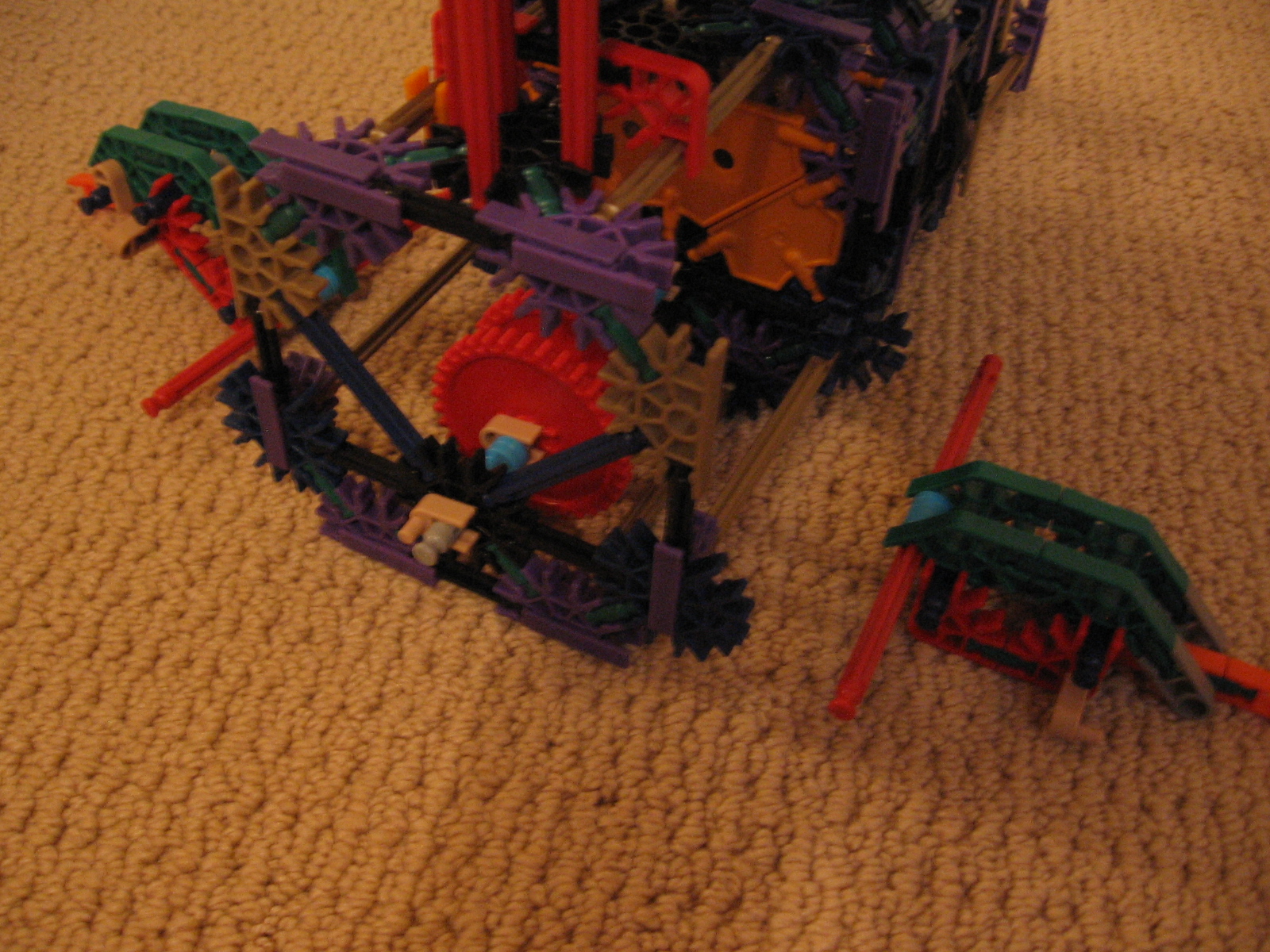 D:\Mika&euml;l\Photo, Image\Instrutable\Instrutables K'nex machine gun 033.jpg