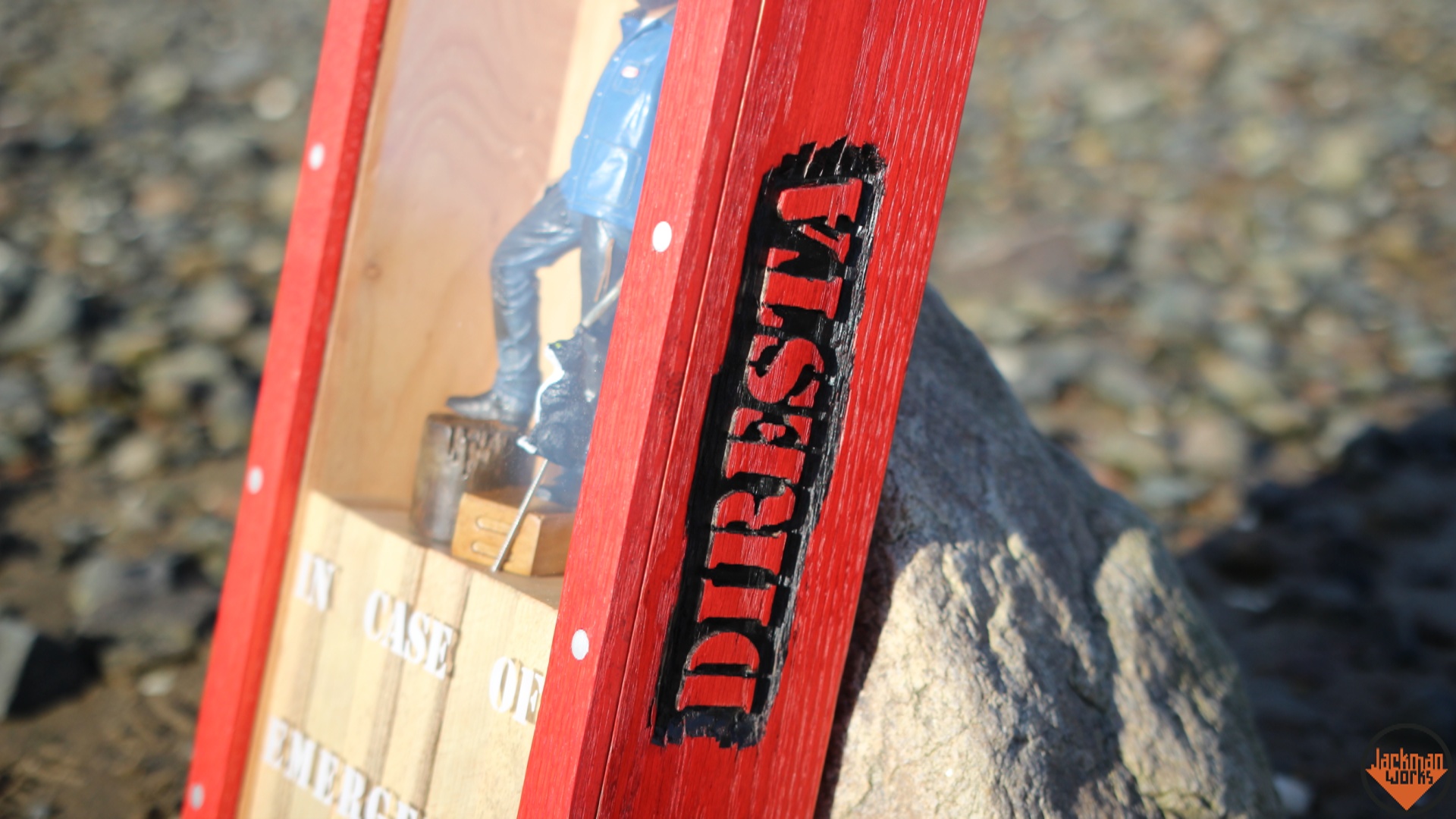 DIRESTA Emergency Ice Pick Box 34.jpg