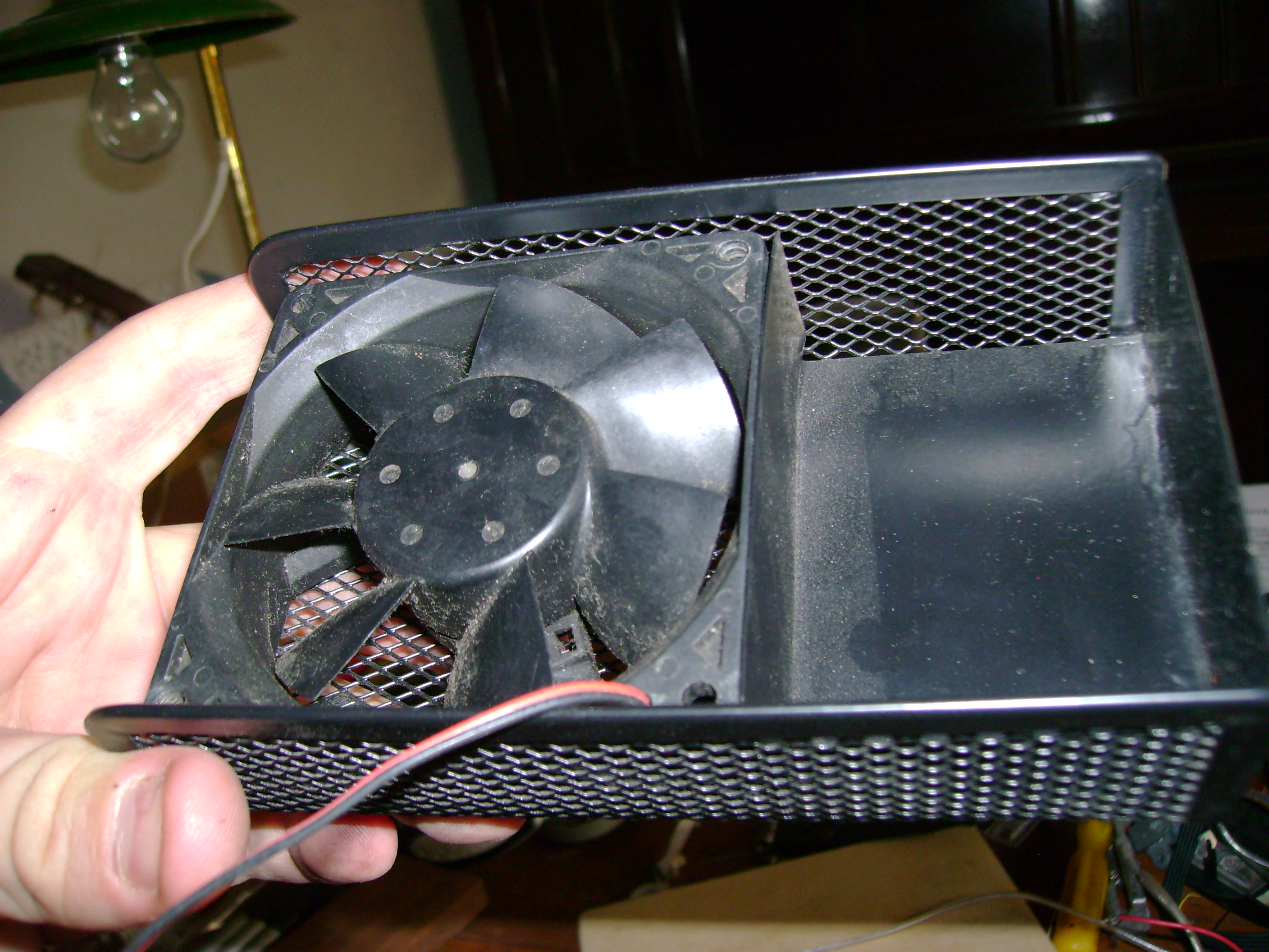 DIY Notebook cooler 004.JPG