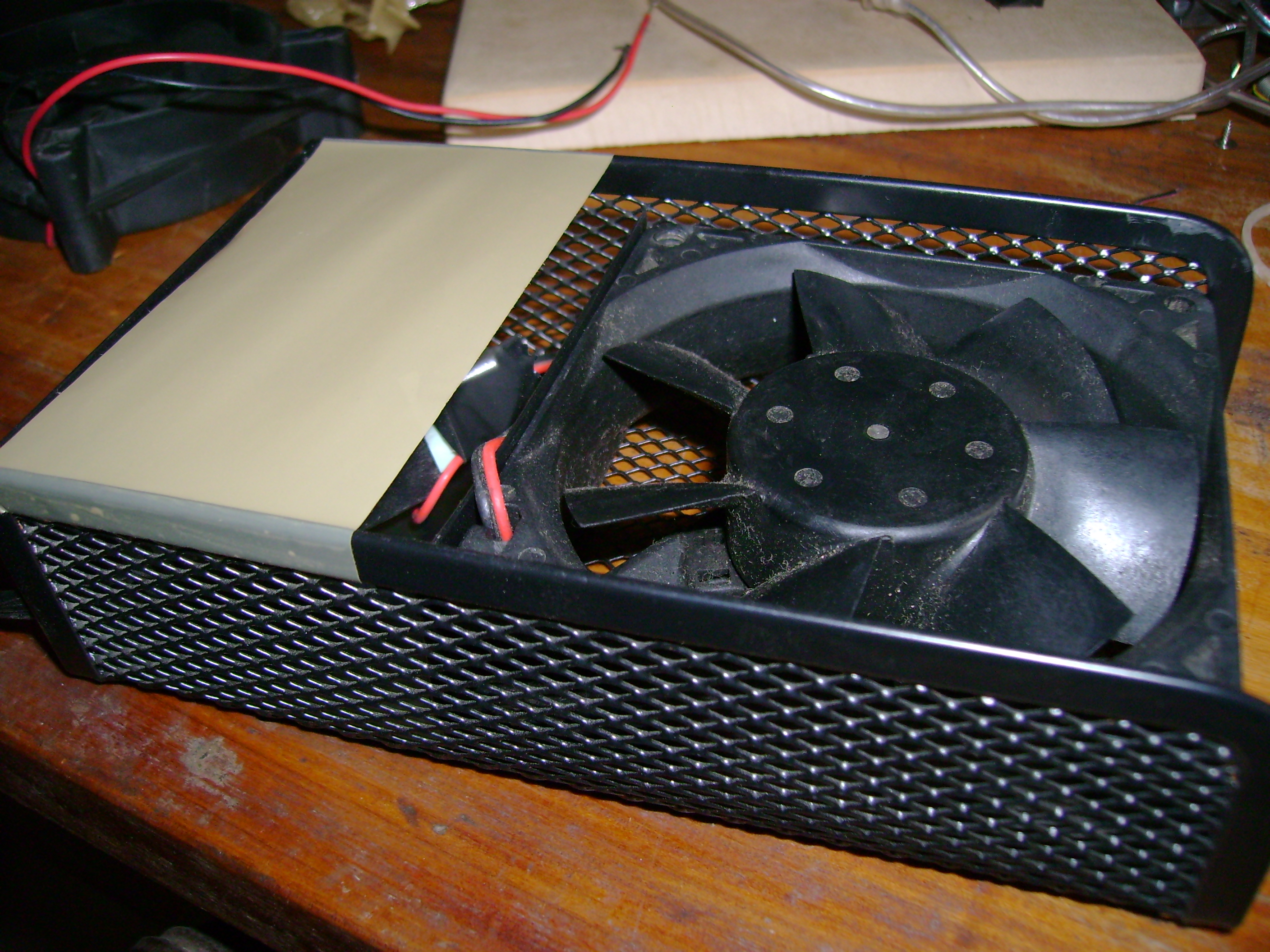 DIY Notebook cooler 018.JPG