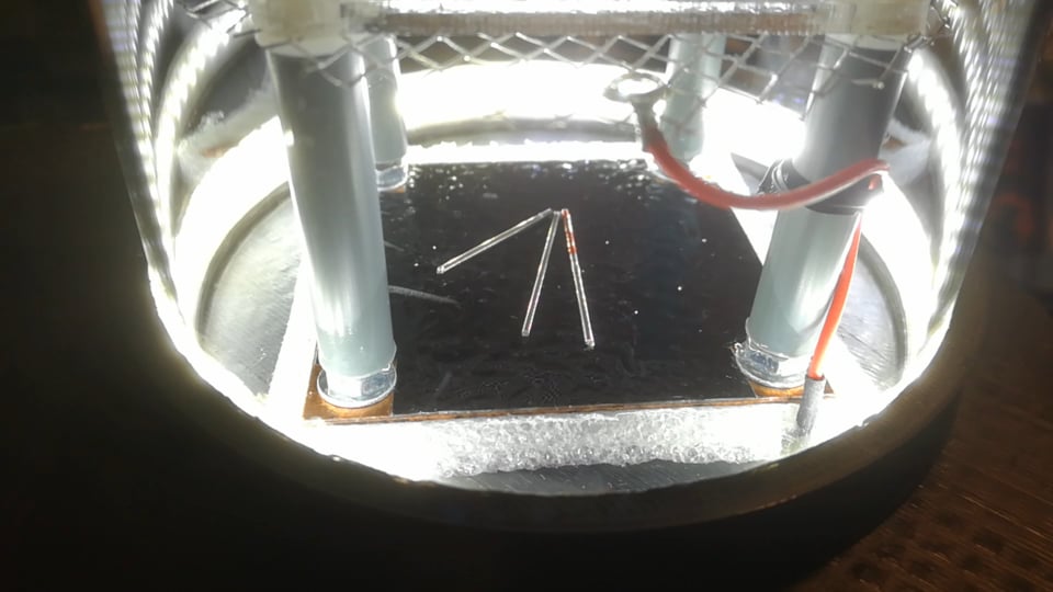 DIY Peltier Cooled Cloud Chamber with Thoriated Welding Rods