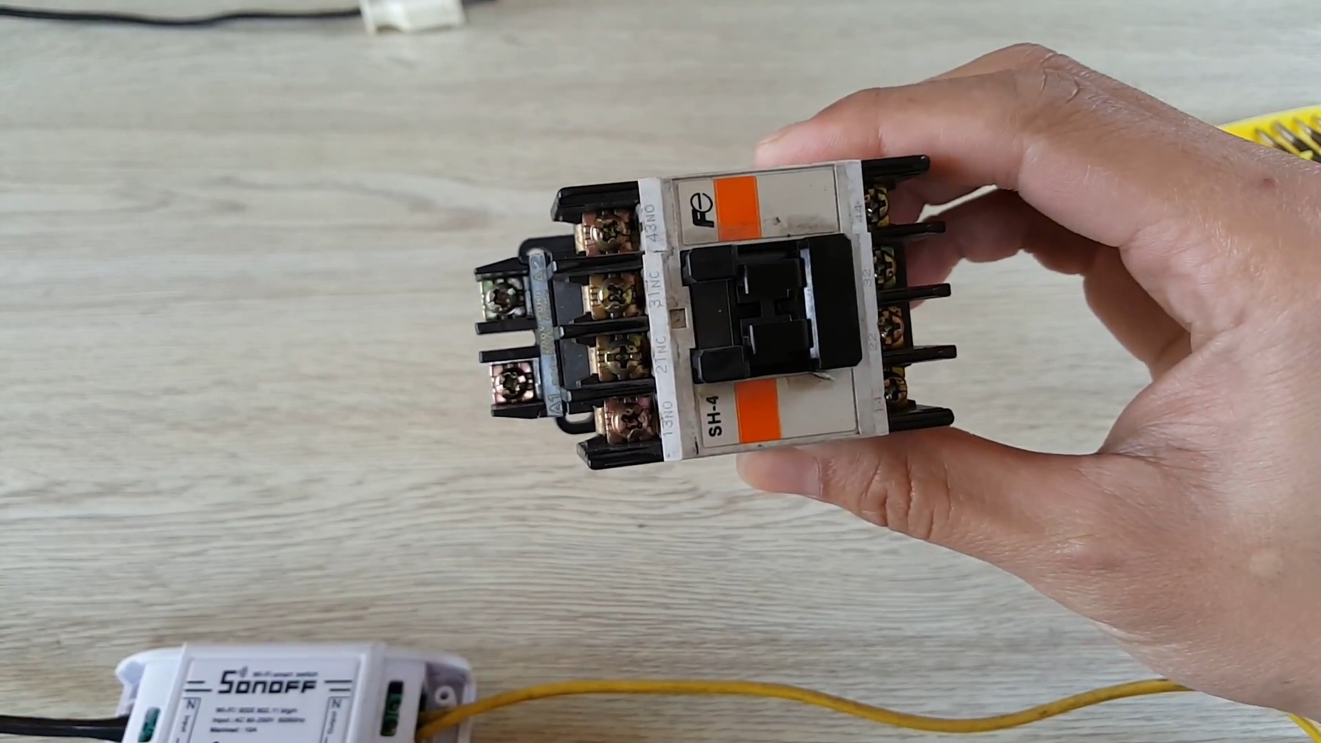 DIY Smart Home - Sonoff - Contactor.mp4_snapshot_00.19.505.jpg