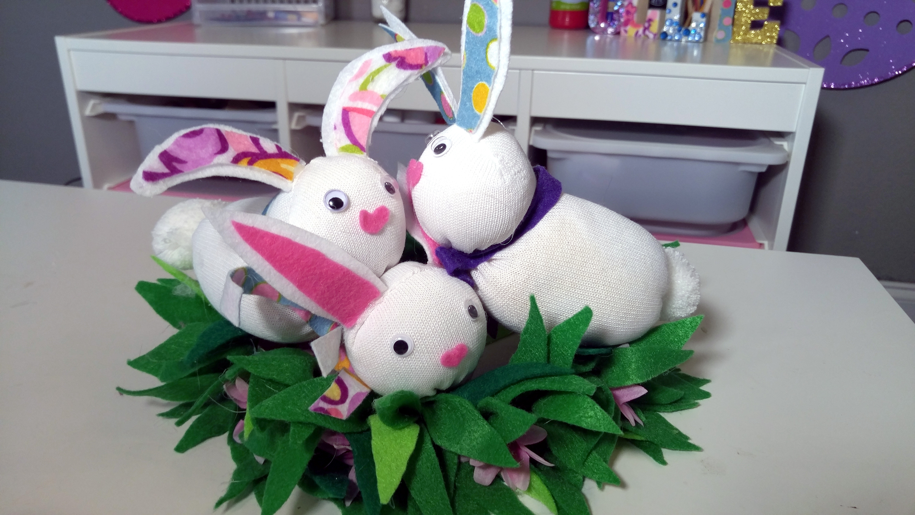 DIY Sock Bunnies Thumbnail 03.jpg