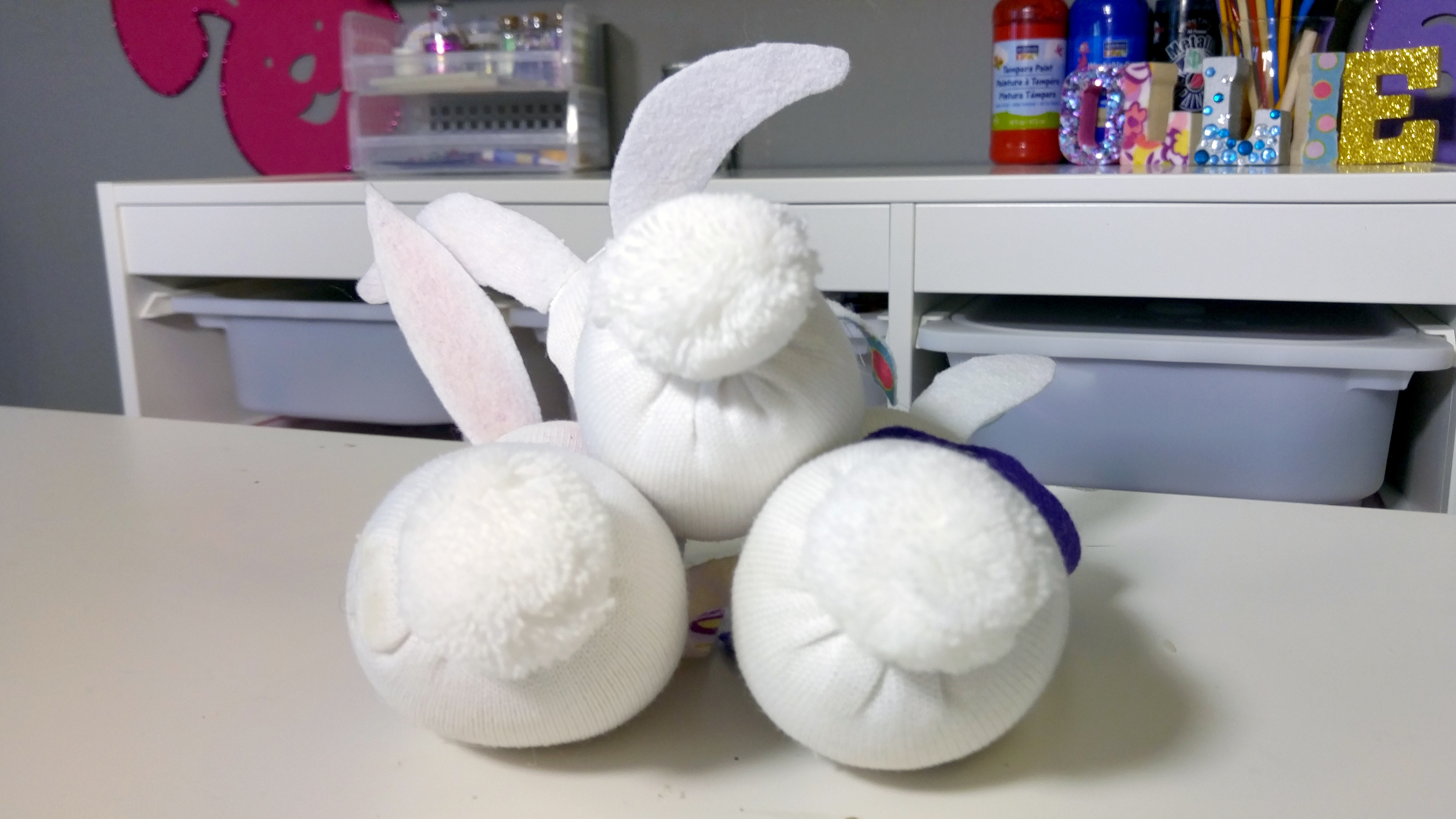 DIY Sock Bunnies Thumbnail 05.jpg