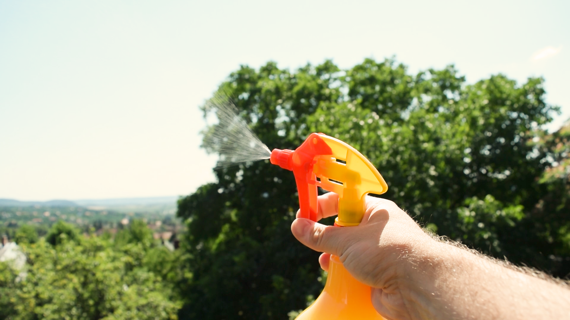 DIY Turbine Spray Bottle_freeze.bmp