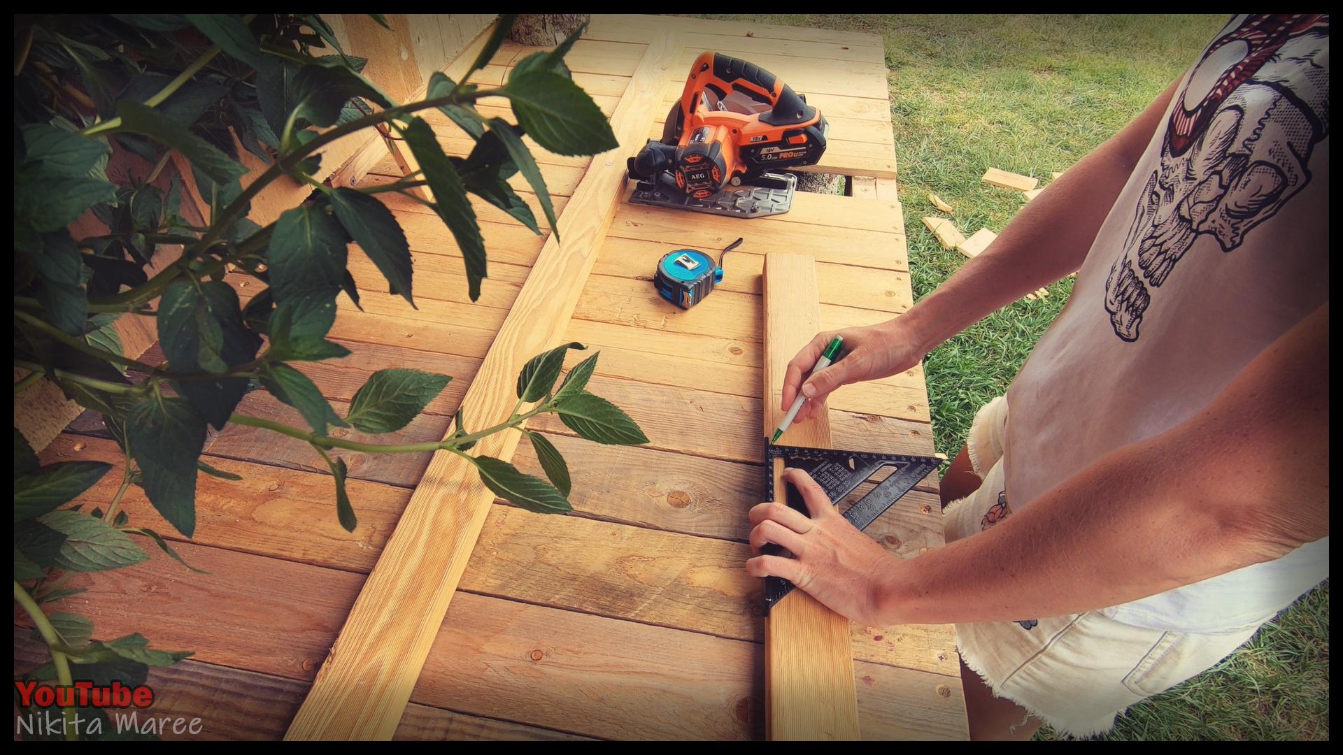 DIY Vertical Drawers, How to build with pallet wood, Tall dresser drawers easy project, (10).jpg