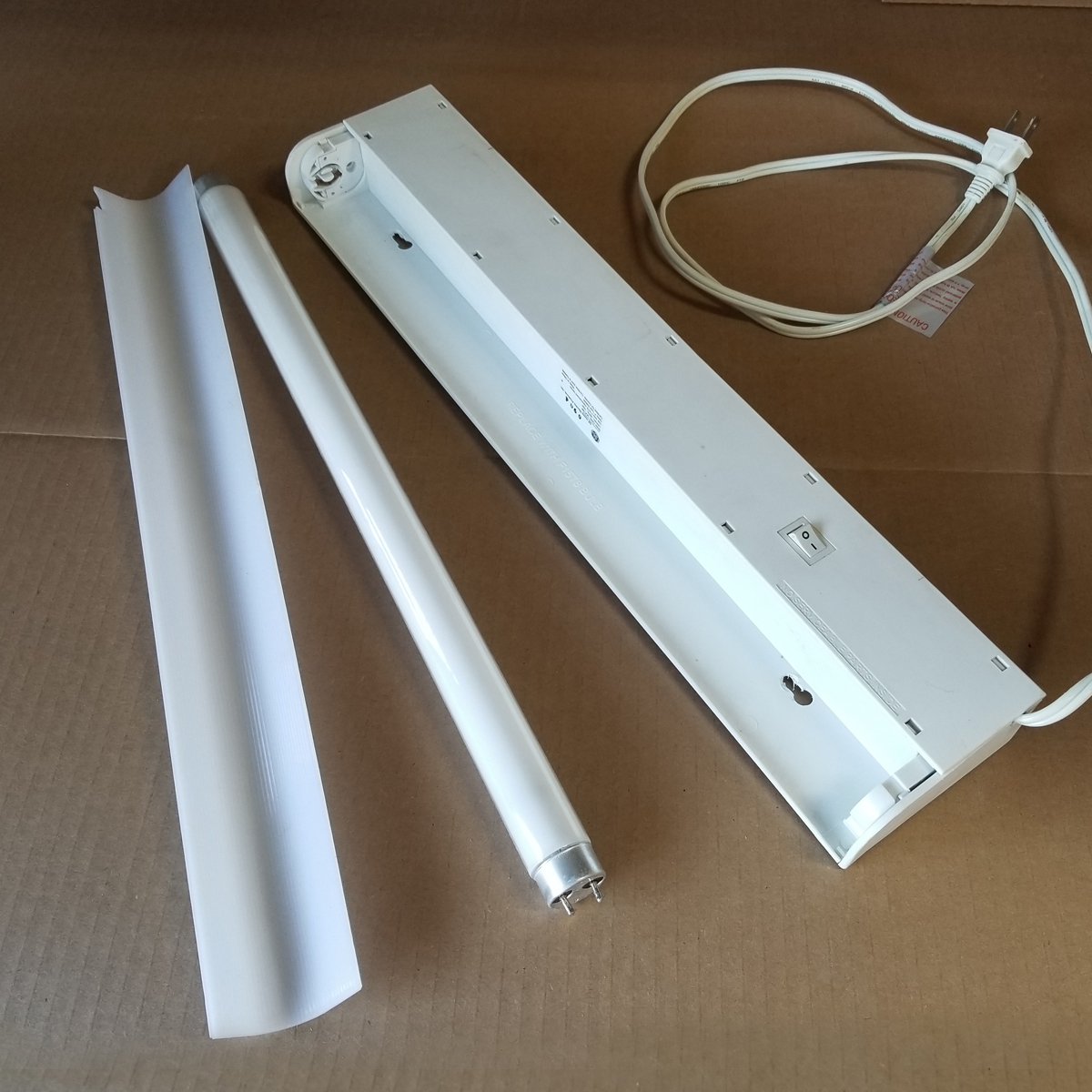 DIY-Cardboard-Spray-Booth-8.jpg