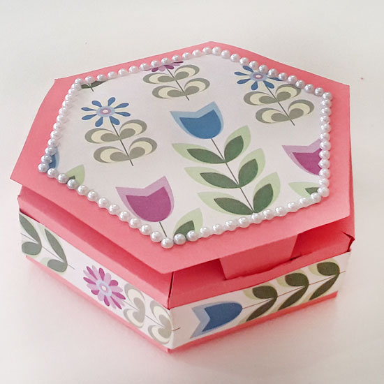 DIY-Easy-Paper-Gift-Box-stylenrichDIY.jpg