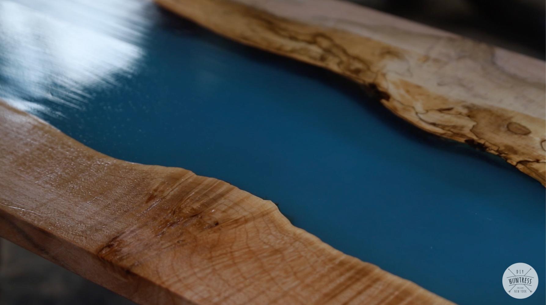 DIY-Glow-In-The-Dark-Resin-Table-12.jpg