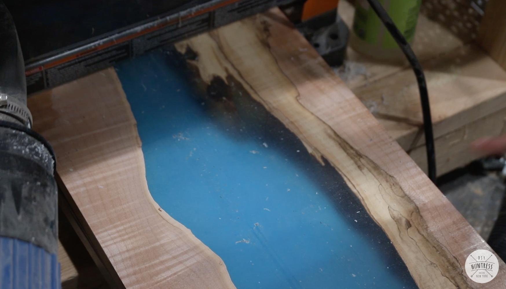 DIY-Glow-In-The-Dark-Resin-Table-9.jpg