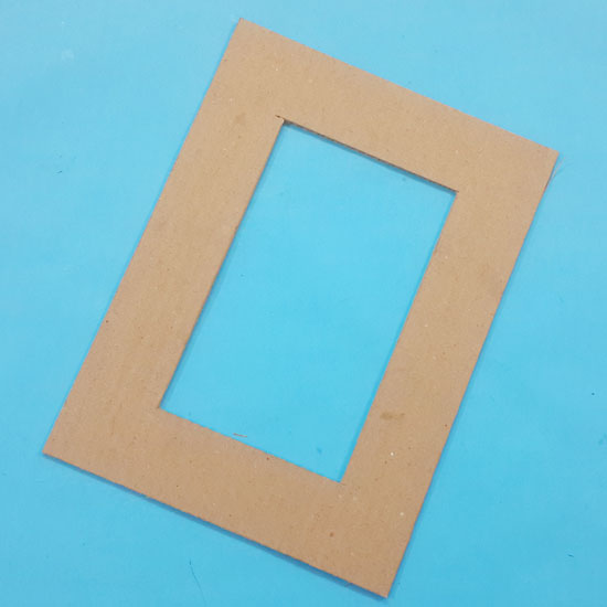 DIY-Photo-Frame-From-Cardboard-StylenrichDIY.jpg