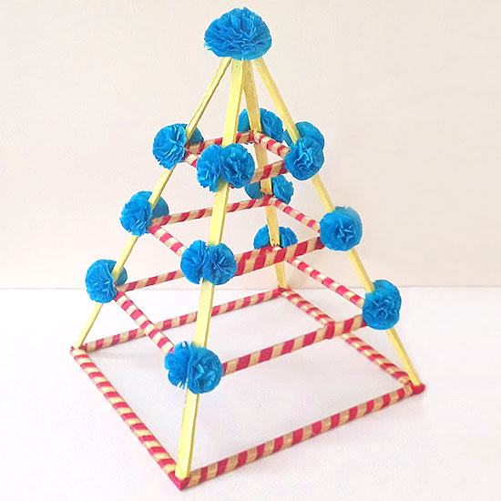 DIY-Unique-Earrings-Stand-Using-Cardboard-stylenrichDIY.jpg