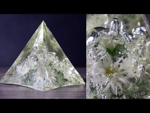 Daisy Flowers in Epoxy Resin|DIY Resin Art|Resin Craft Idea