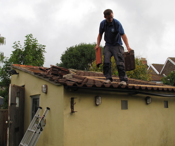 Dan on roof.JPG