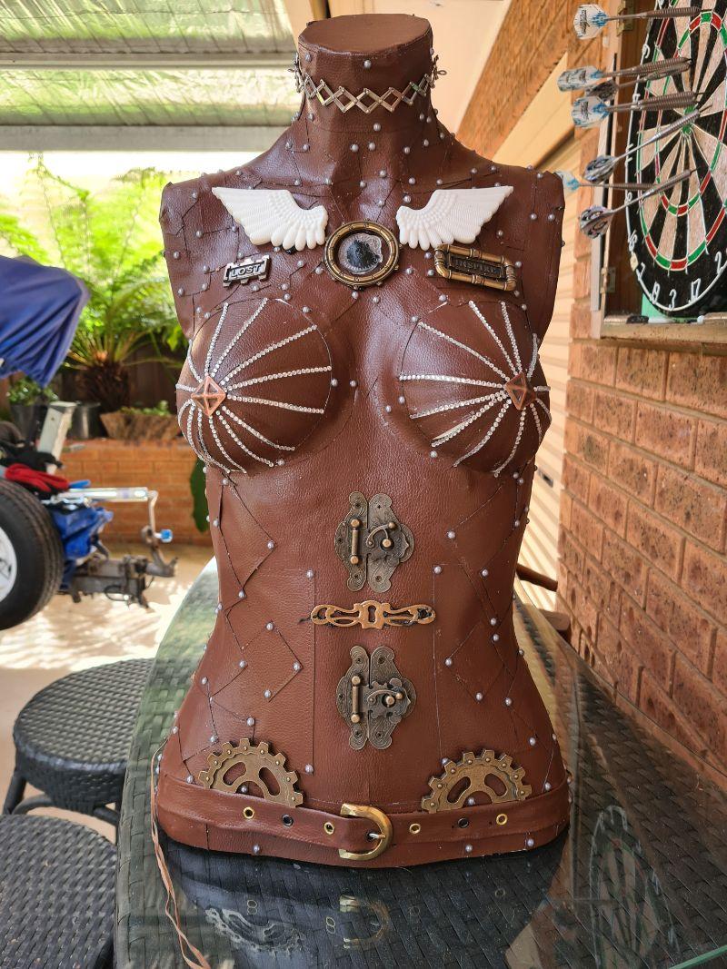 Decorated mannequin - Steampunk (34).jpg