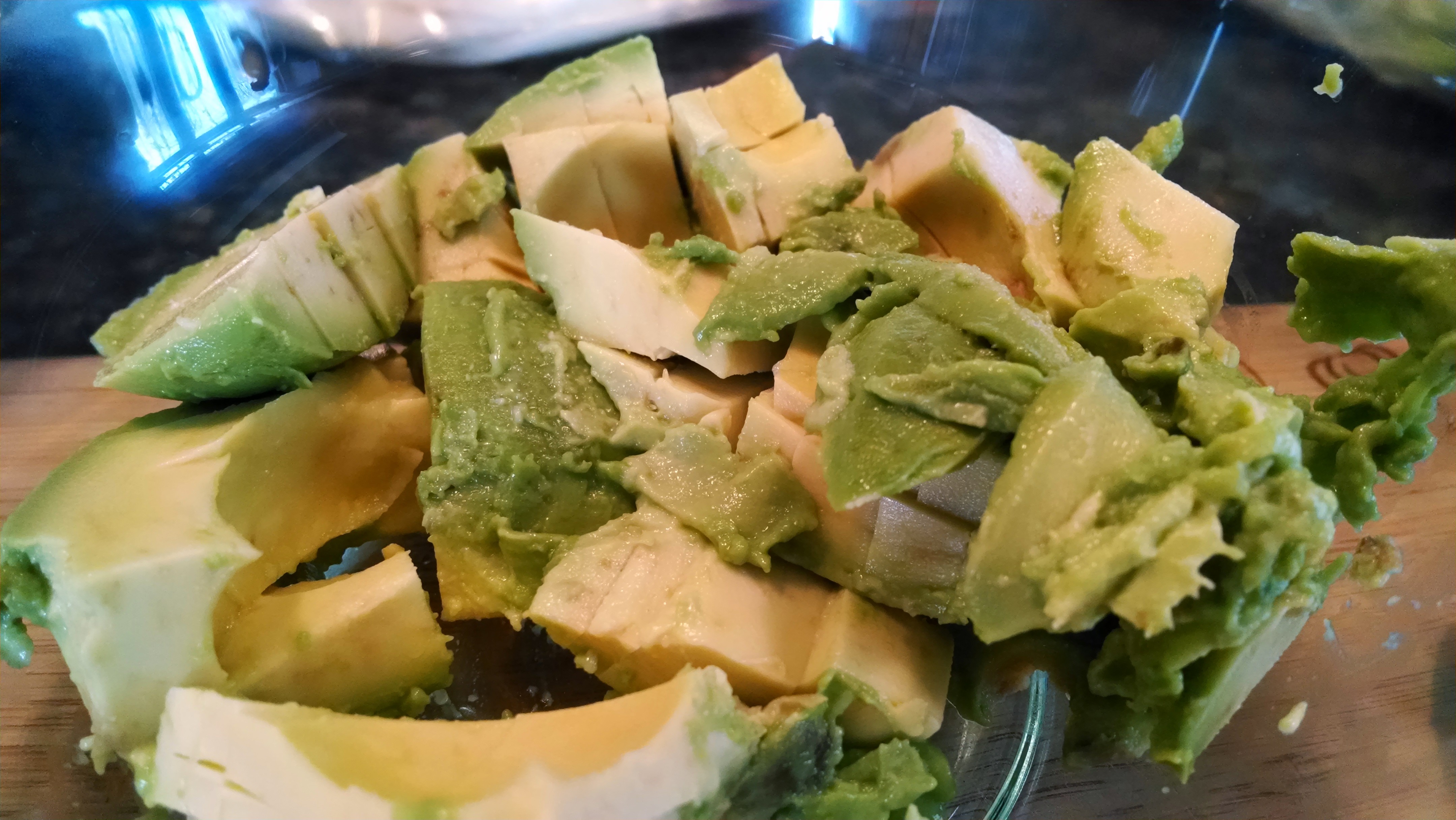 Diced avocado.jpg