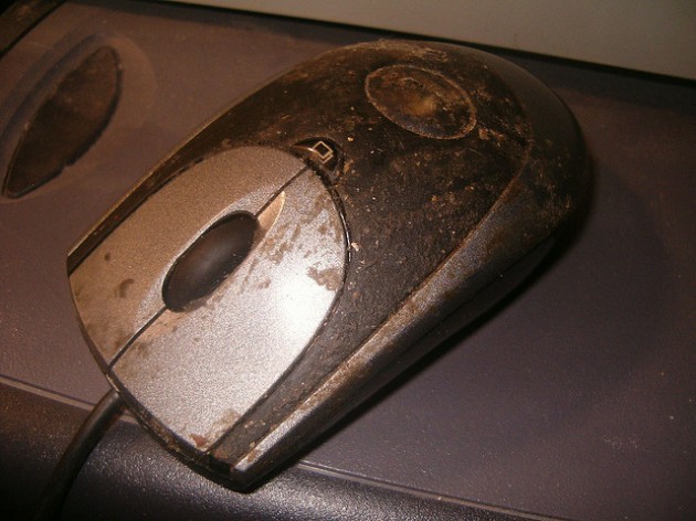 Dirty-Computer-Mouse-630x472.jpg