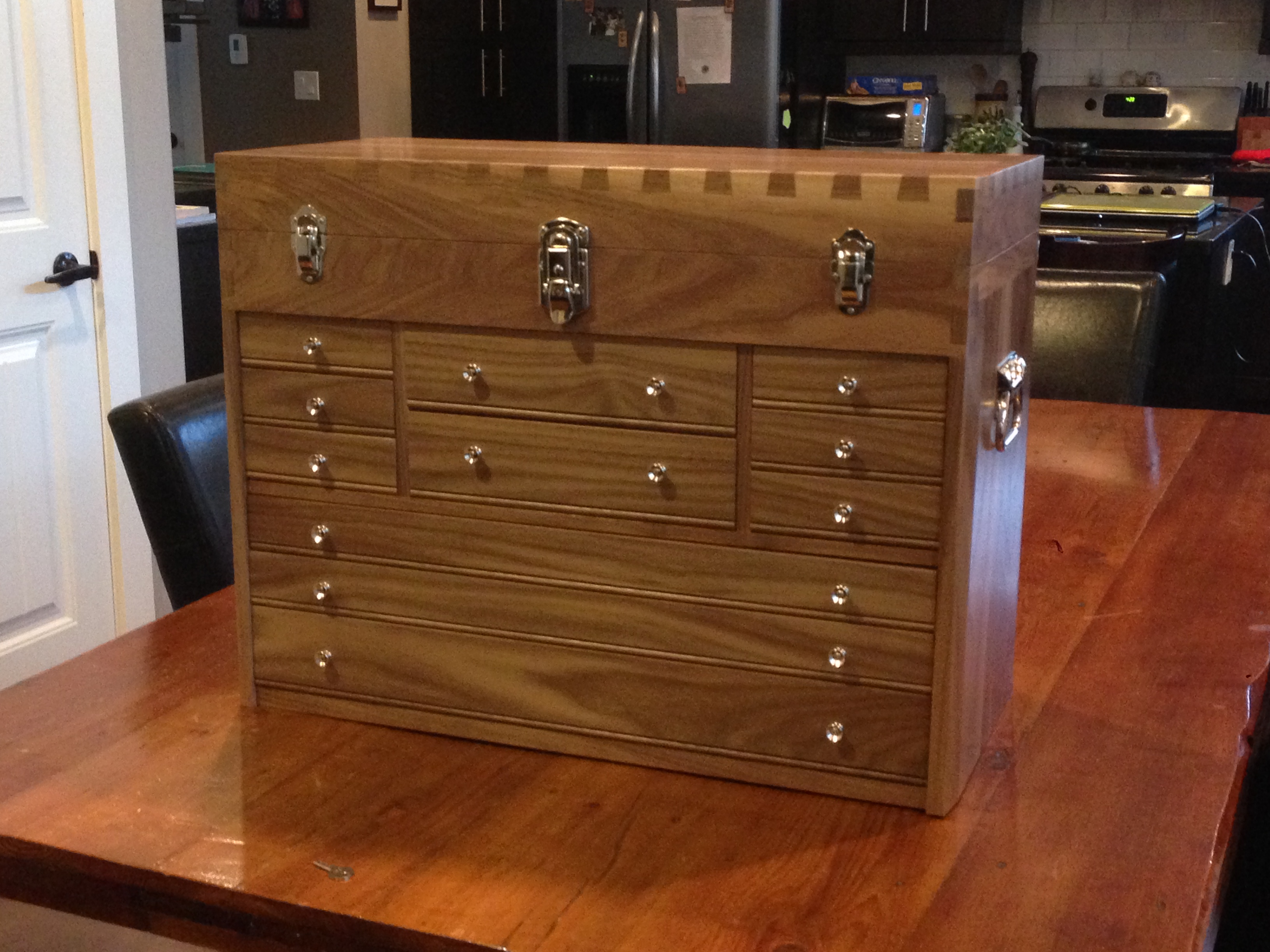 Dovetail Toolchest.JPG