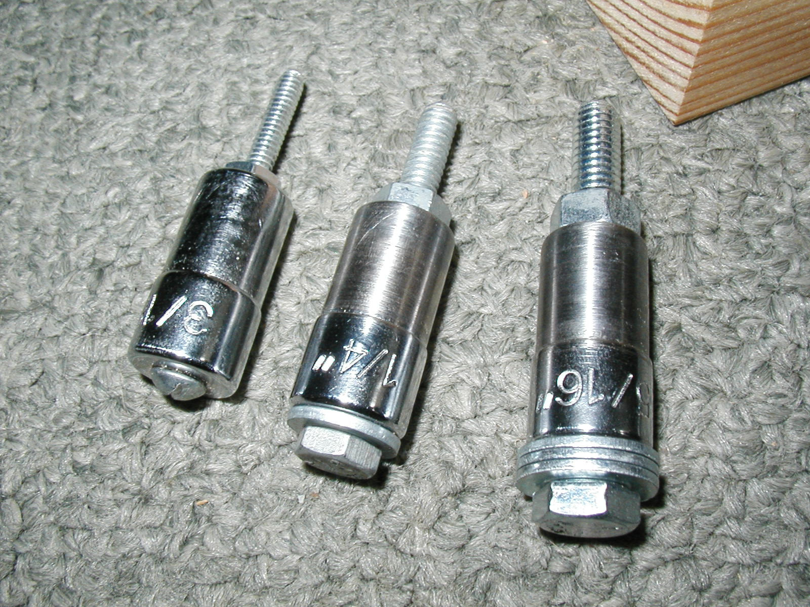 Drill Jig Bushing with Mandrels 01.jpg