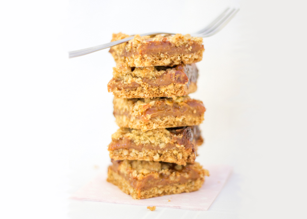 Dulce De Leche Oat Bars-10(2).jpg