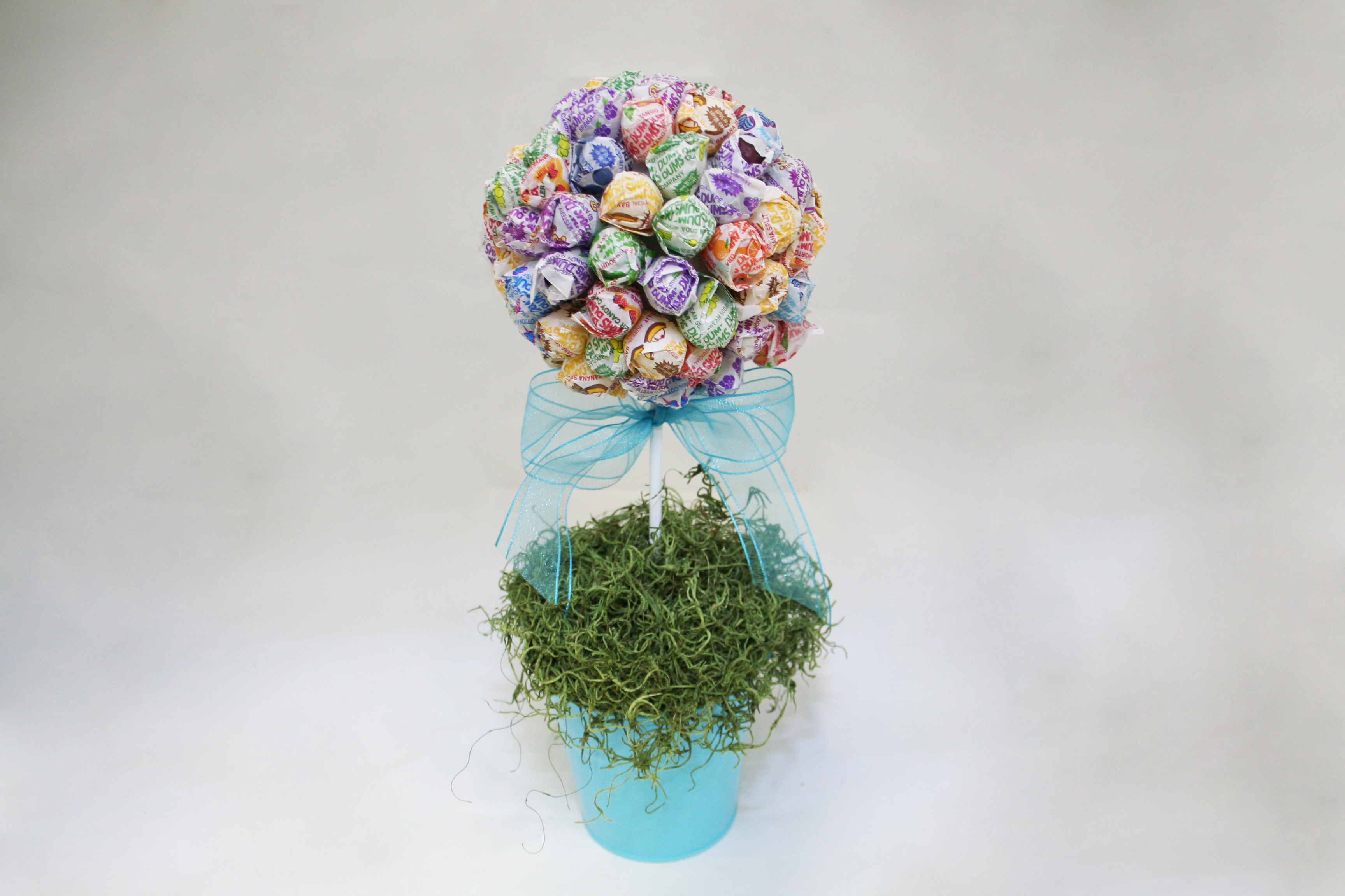 Dum Dums Easter Topiary 2.JPG