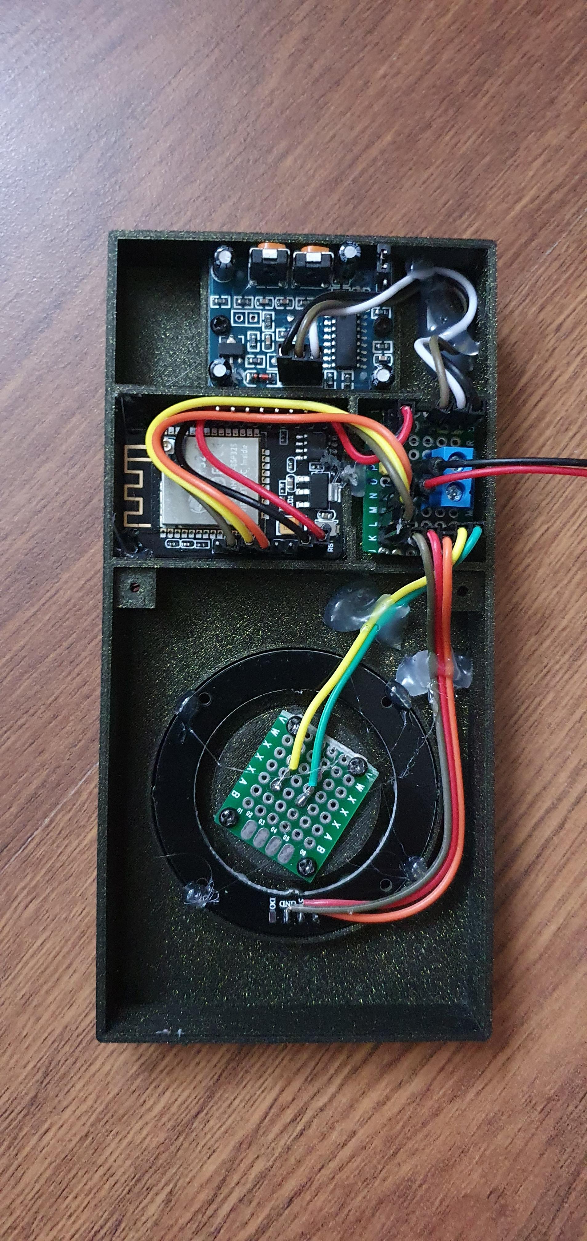 ESP32-DoorBell-Control-internals.jpg