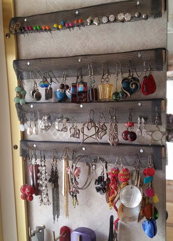 Earring Holder Image-small.jpg