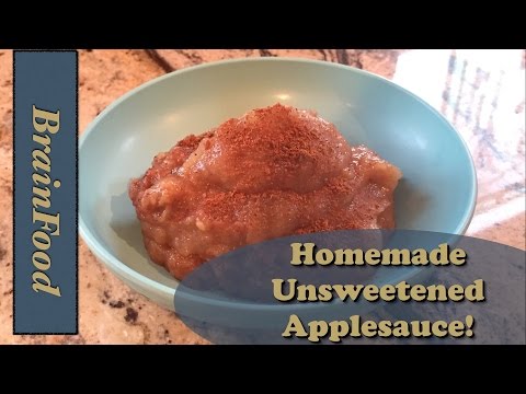 Easy 5 ingredient Homemade Applesauce!