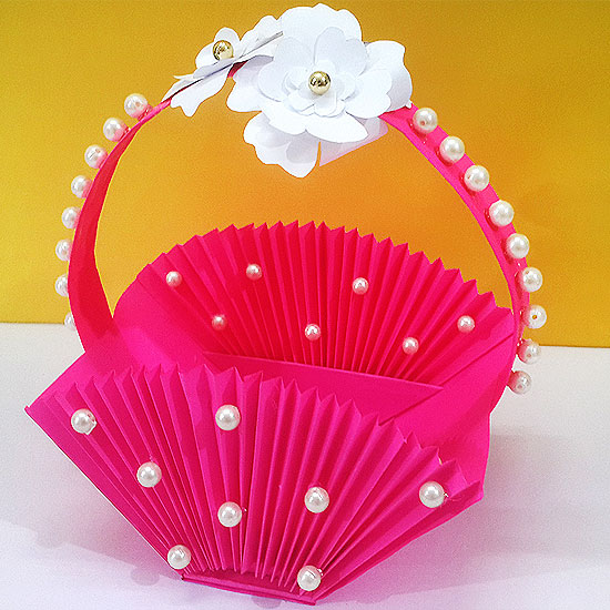 Easy-Accordion-Basket-Using-Papers-stylenrichDIY.jpg