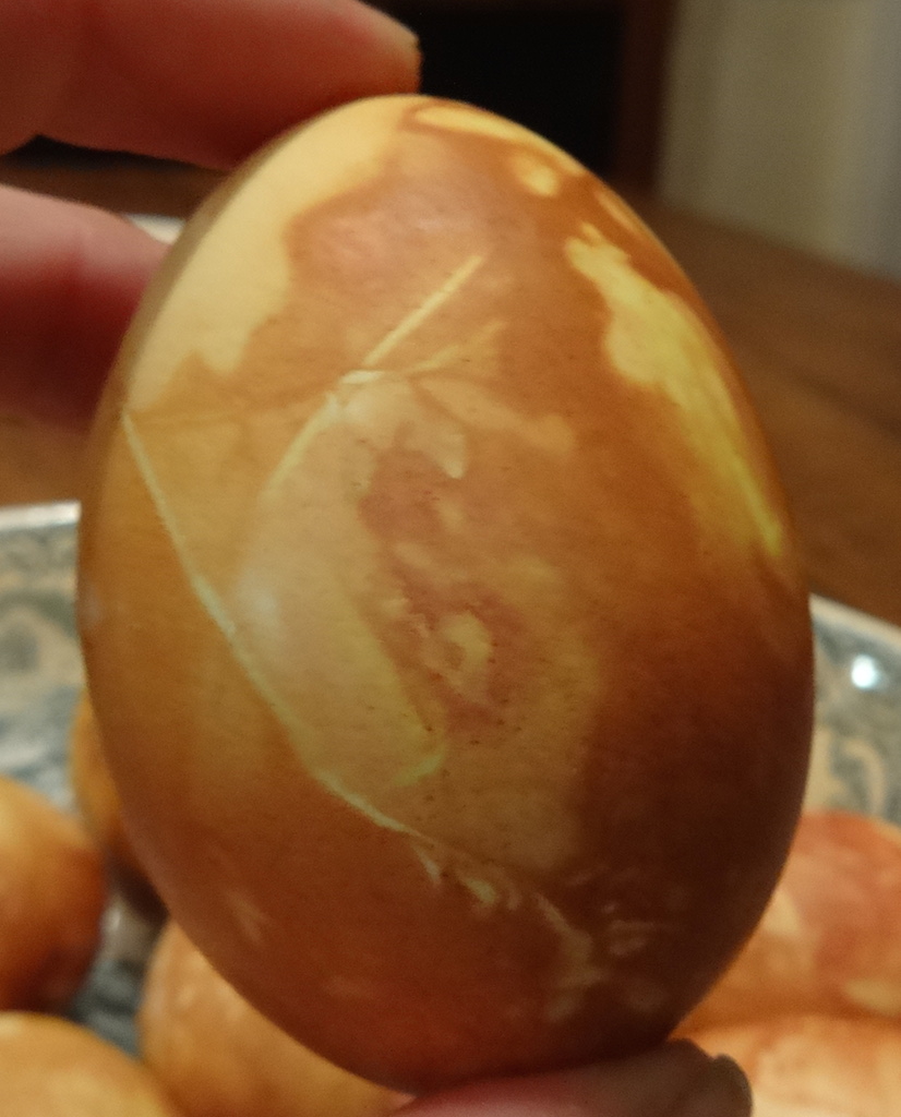 Egg Detail OK-Dutch Dying Eggs 4-15-14.JPG