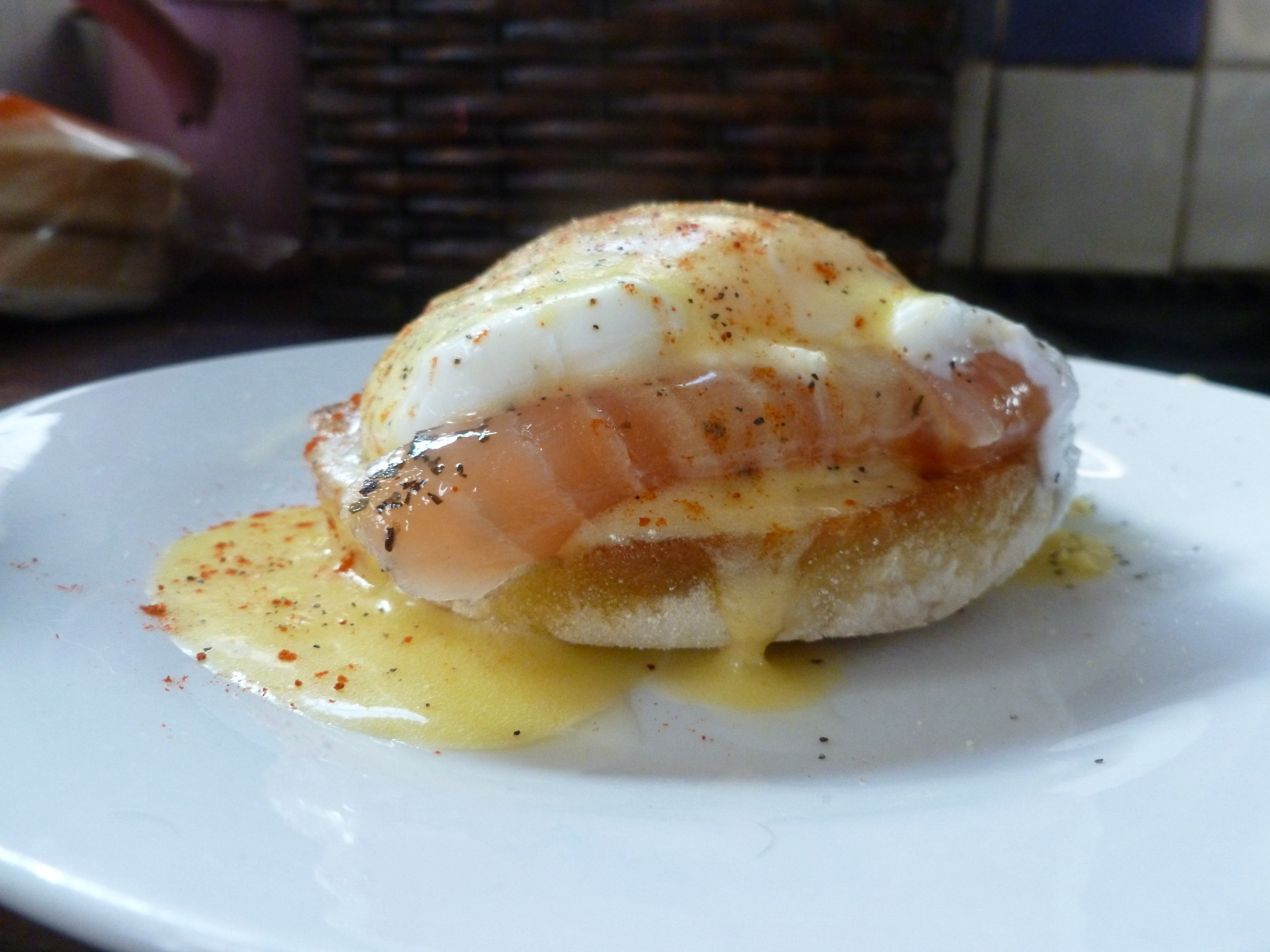 Eggs benedict 070.JPG