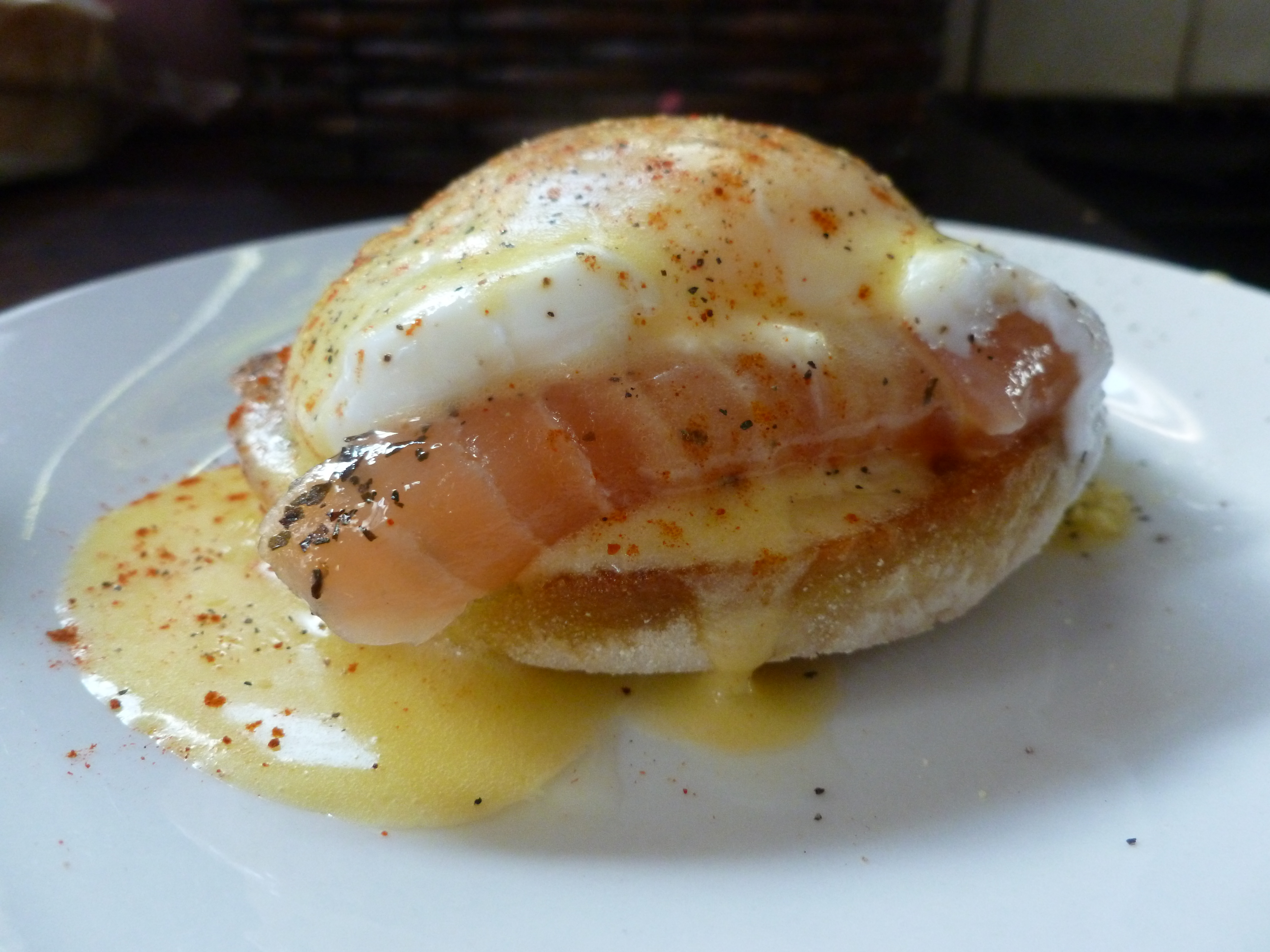 Eggs benedict 071.JPG