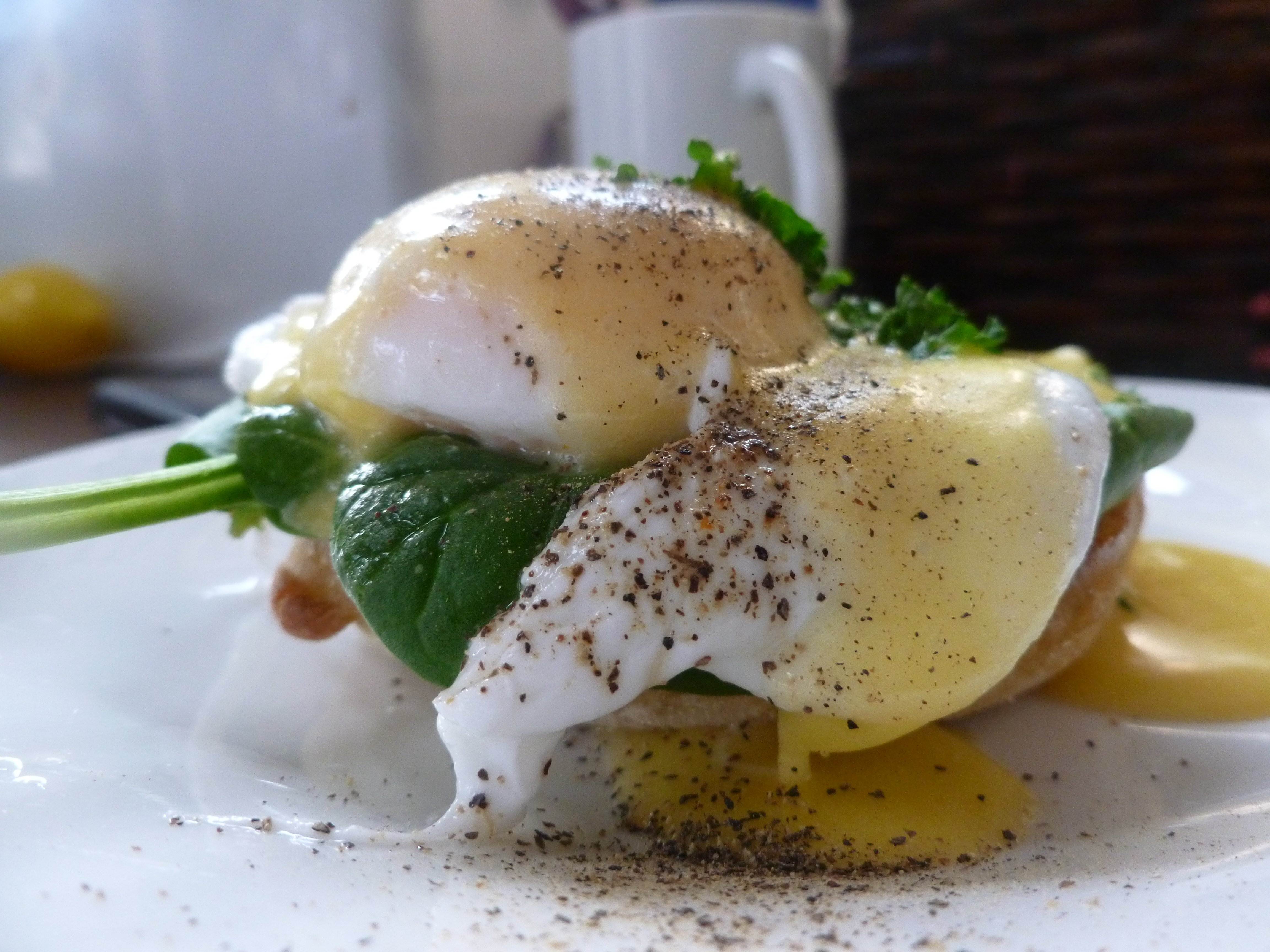 Eggs benedict 095.JPG