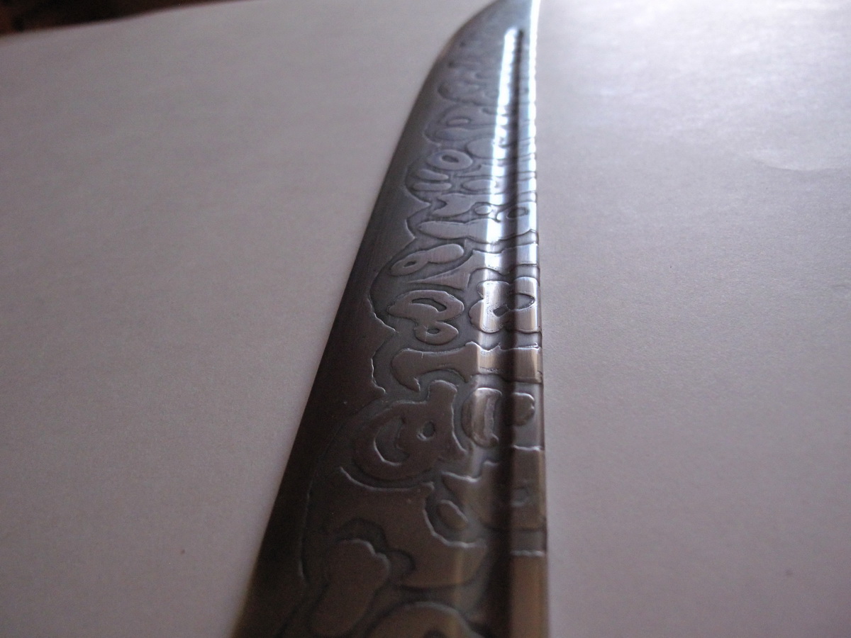 Etching the Blade 19.JPG