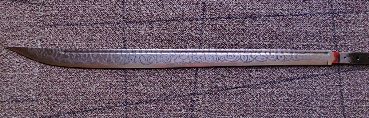 Etching the Blade 20.JPG