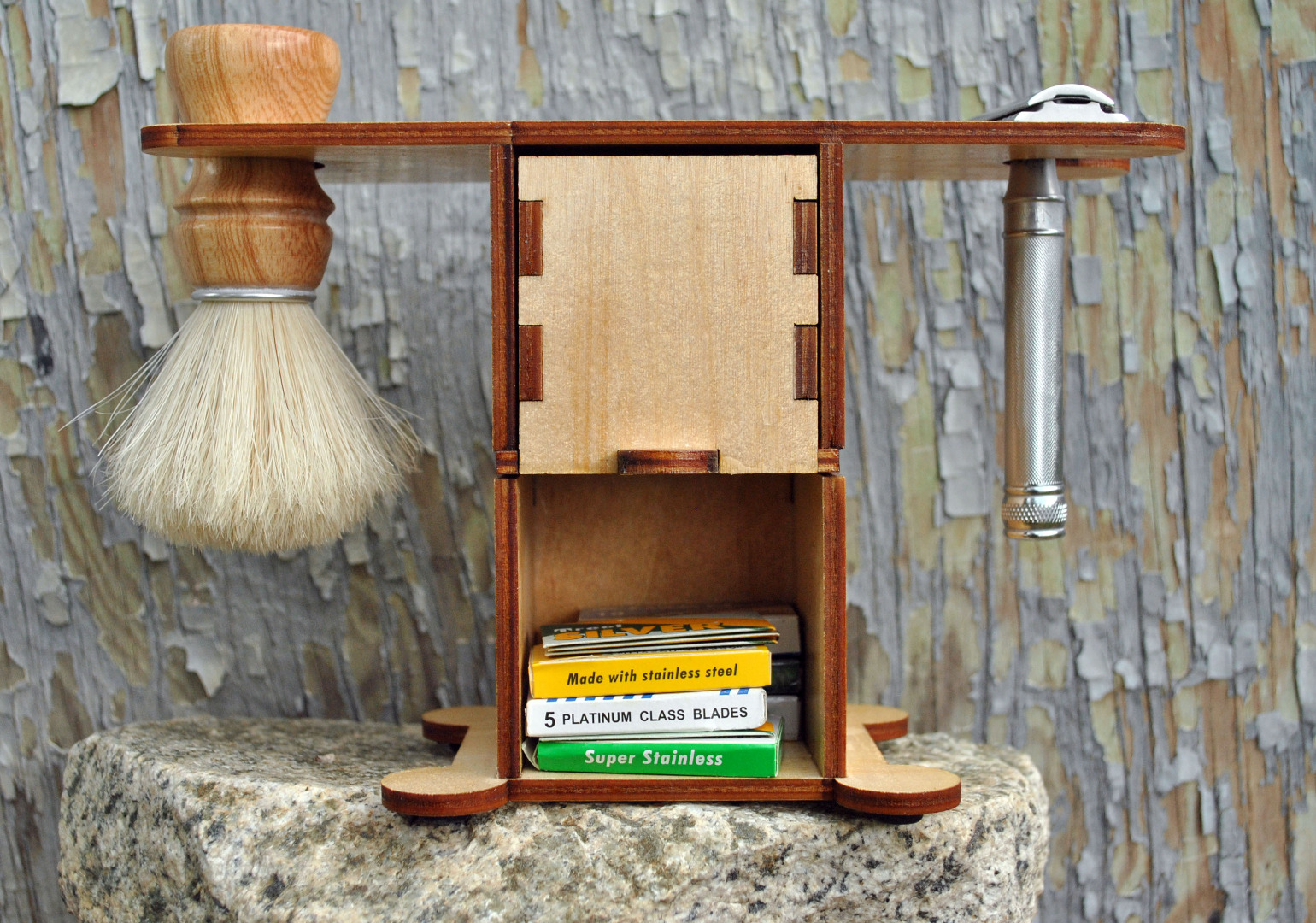 Etsy Razor Stand 1.jpg